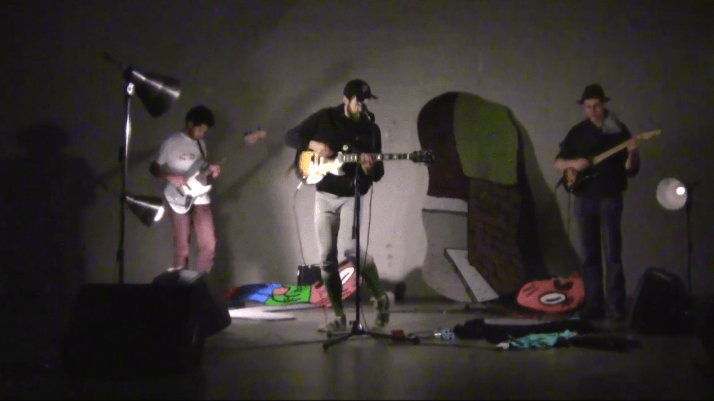 ZacharyAirhorn_Concert_2-min.png